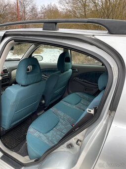 Nissan almera n16 hatchback - 7