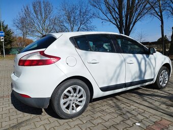 Renault Megane 1.6 benz - 7