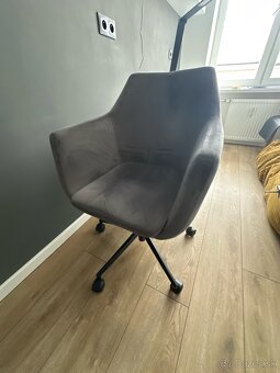 Stolička - kreslo sivé, nastaviteľná výška - 7