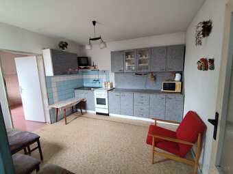 Predám rodinný dom Opoj dom 140 m2, pozemok 1300 m2 - 7