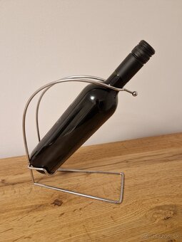 Retro stolík + stojany na fľaše - 7