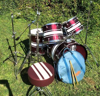 Kompletná bicia súprava Mapex červenéj farby+ príslušenstvo - 7