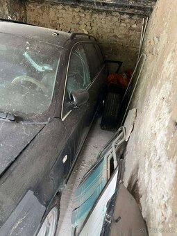 Predám Audi A6 C5 - 7