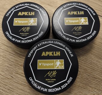 Hokejové puky - 7