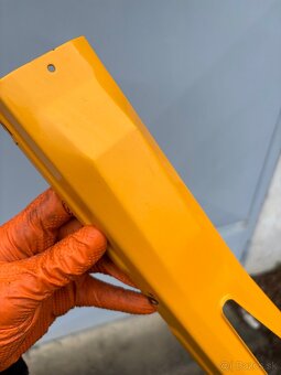 Babetta 207 prsíčka/kryt pod nádrž - 7