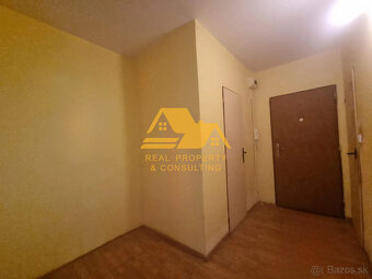 Predám 2 izbový byt s balkónom pri centre v Nových Zámkoch - 7