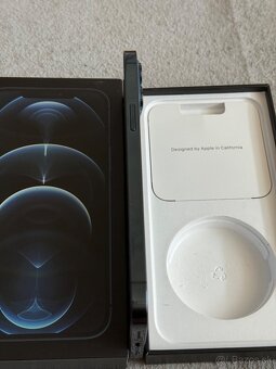 Predám Apple iPhone 12 PRO MAX 256GB Blue Minimálne známky - 7