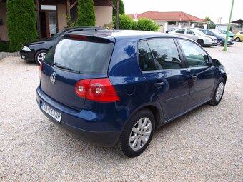 Volkswagen Golf 1.6 FSI Trend - 7