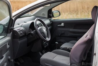 Volkswagen Fox 1,2 HTP 40kw - ABS - 7