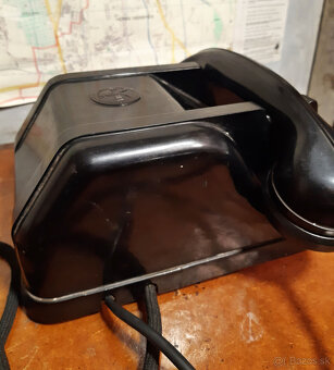 Starožitný bakelitový telefon TESLA z roku 1949 - 7