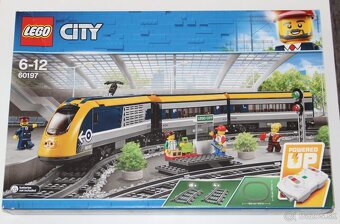 Lego City 60197 Osobný vlak - 7