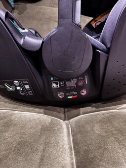 Vajíčko Britax Römer baby safe pro + isofix vario base - 7