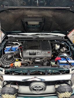 Toyota Hilux 3.0 - 7