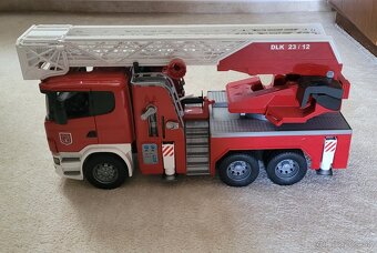 Hasicske auto Bruder Scania - 7