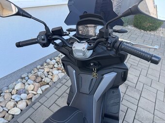 Aprilia SR GT 125 - 7