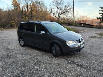 Volkswagen Touran 1.9 TDI- 77kw - - 7