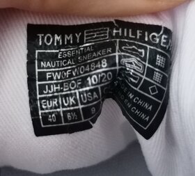 TOMMY HILFIGER Pôv.cena: 69,90Eur Tenisky - 7