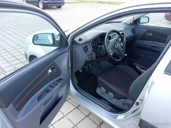 Predám Kia Rio sporty 1.4 benzín 71kw - 7