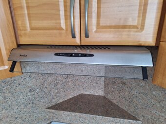 Kuchynská linka + veľká skrinka - 7