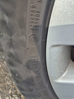 Predám 4 letné pneu Continental Premium Contact 6 - 7