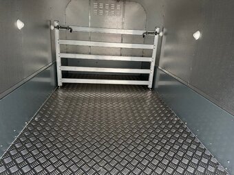 IFOR WILLIAMS na prepravu oviec VIN 935 - 7