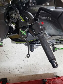 Kawasaki Z900 - 7