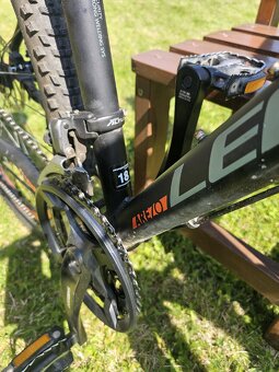 Leader Fox Arezo M 29 + darček - 7