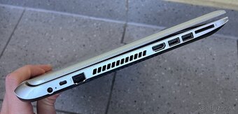 HP Pavilion / Celeron 1007U / 8GB RAM / 120GB SSD / 15.6" - 7