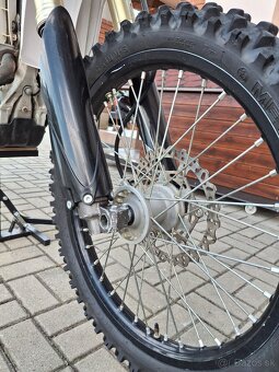 Predám Yamaha YZF 250 - 7