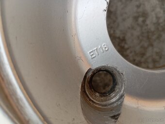 4x108 r15 Elektróny - 7