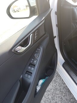 Predám elektromobil Hyundai ionq - 7