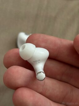 Apple AirPods Pro 2 - 7