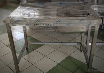 Umývací gastro stôl do veľkokuchyne, stôl s drezom - 7