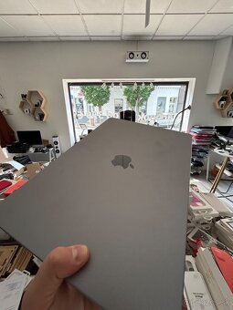 Apple Macbook Pro M1 Max 16” 64gb ram 2TB ssd - 7