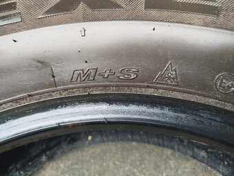 Predám pneumatiky zimné VANHAWK 215/65R16 - 7