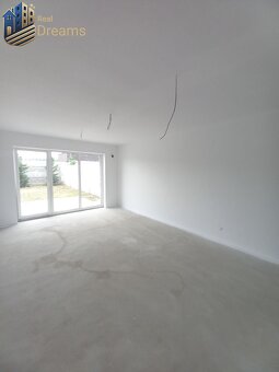 SKOLAUDOVANÉ Novostavba 2-3 izbových bytov s pozemkom v pol - 7