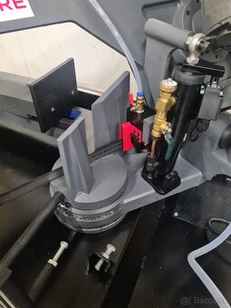 Pásová pila na kov s chladením - 7