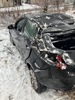 Mazda 2 po nehode - 7