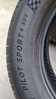 Predám letné pneu Michelin PILOT SPORT 4 SUV 255/55 R19 - 7