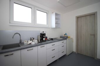 PRENÁJOM | 50 m² Klimatizovaná kancelária na TOP adrese v Pr - 7