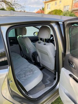 Peugeot 3008 1.6THP 115kw 8/2009 - 7