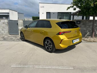 Opel Astra Elegance 81KW MT/6 - 7