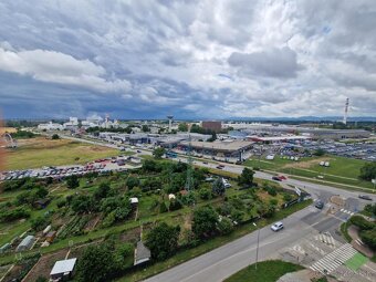 Trnava - predaj 2 izbového bytu s dvomi loggiami. - 7