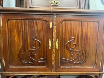 Menšia knihovňa - 7