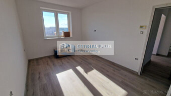 Ponúkam na predaj novostavbu 4 izbového rodinného domu Dvory - 7