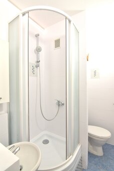 Zrekonštruovaná garsónka s pivnicou na Chrenovej v Nitre - 7