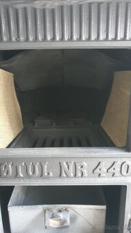 Liatinové kachle Jotul 440 čierný lak - 7