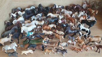 Schleich koně a jezdci /jezdkyně - 7