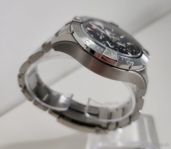 Breitling Avenger B01 Chronograph 44, AB0147101B1A1, 2025 - 7