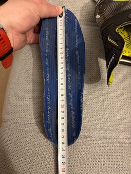 Bauer Supreme M 30 - 7